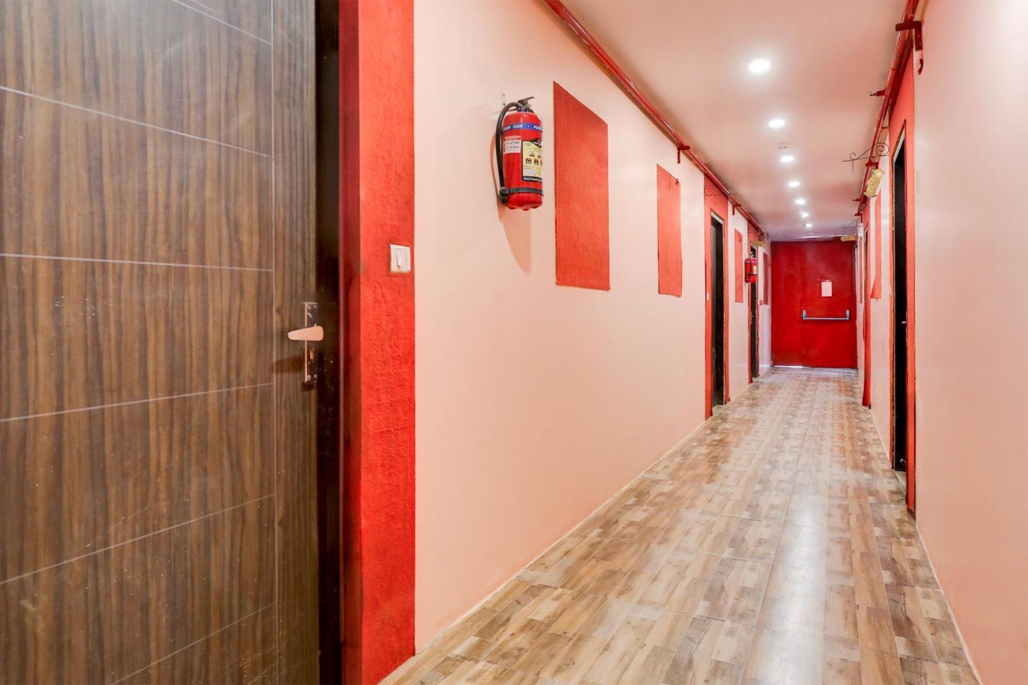 Super Hotel O S J Residency Delhi  Exterior photo